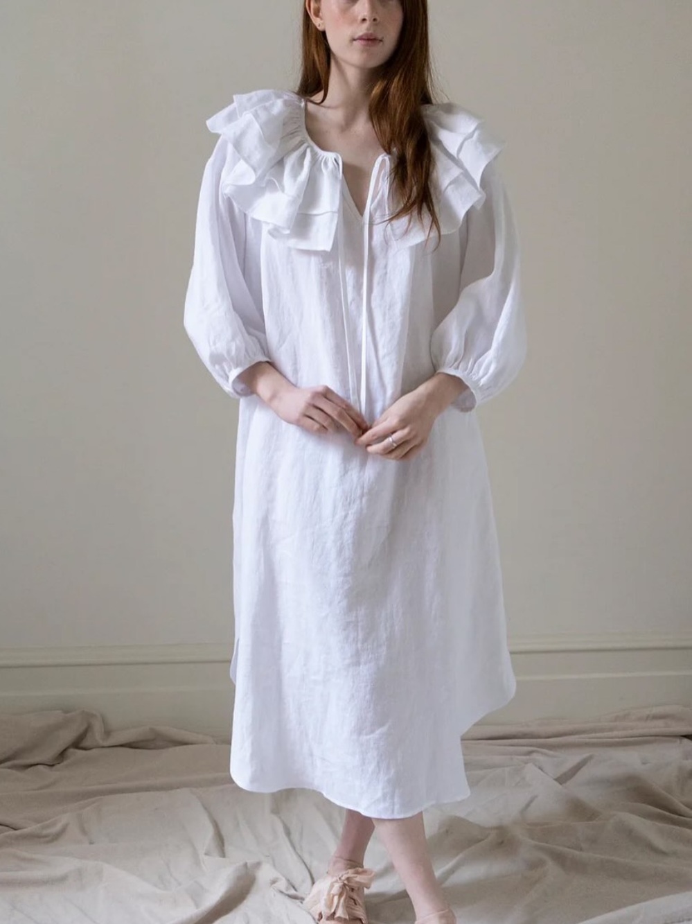 Ovate white linen Rosario dress small medium clown collar